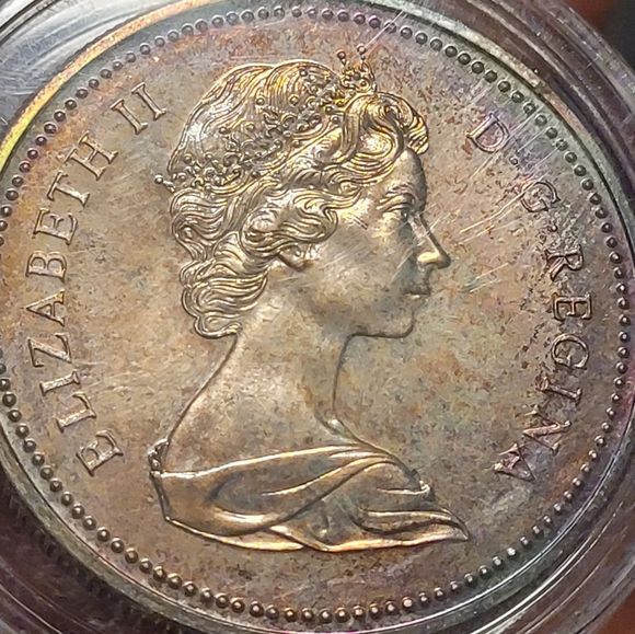 Rainbow toned silver proof 1973 Canadian dollar - Picture 3 of 5